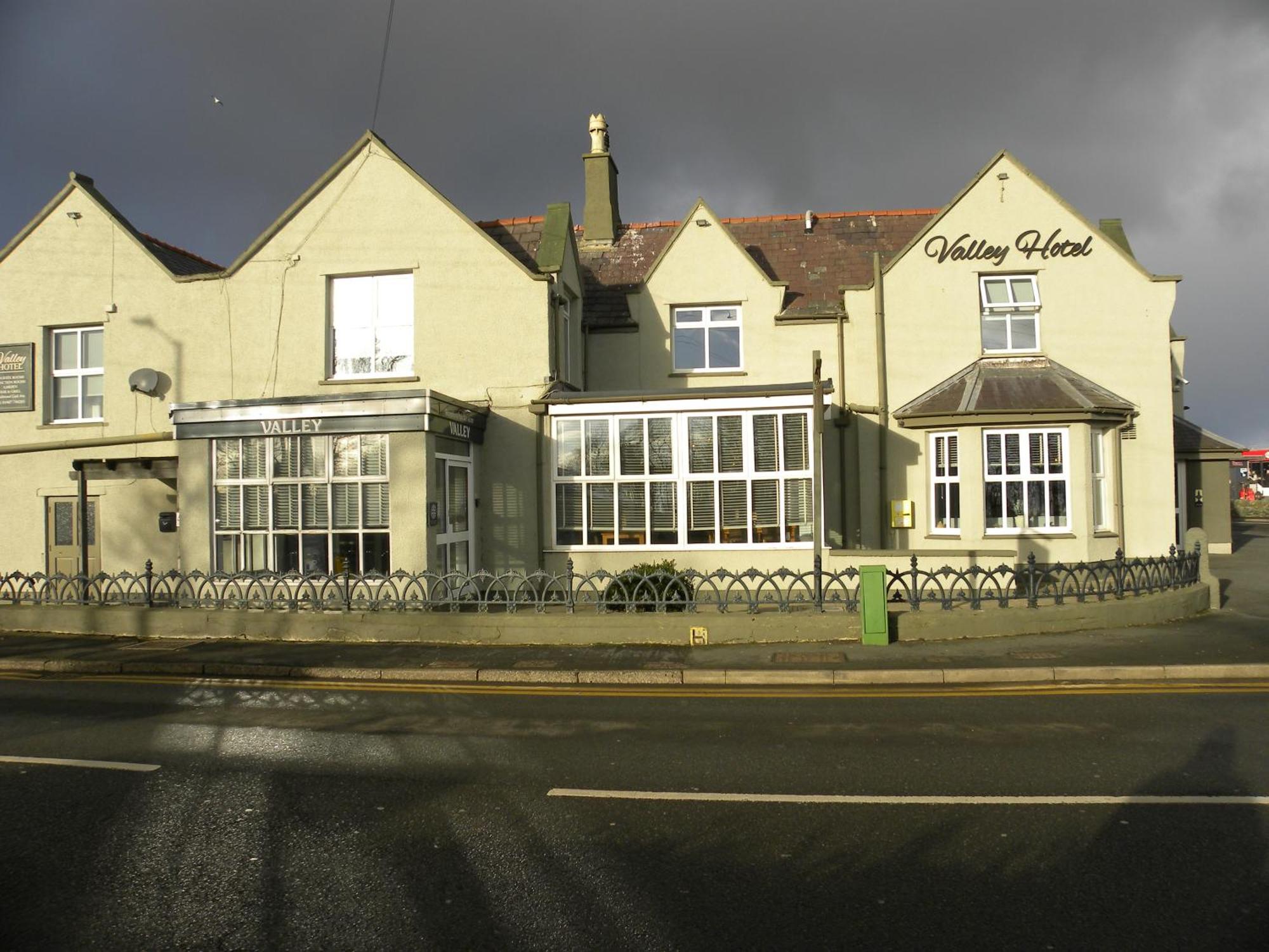 The Valley Hotel, Anglesey Esterno foto